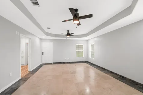 5930 County Road 396 Alvin TX 77511