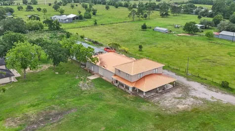 5930 County Road 396 Alvin TX 77511