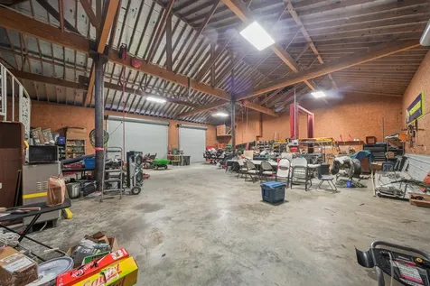 5930 County Road 396 Alvin TX 77511