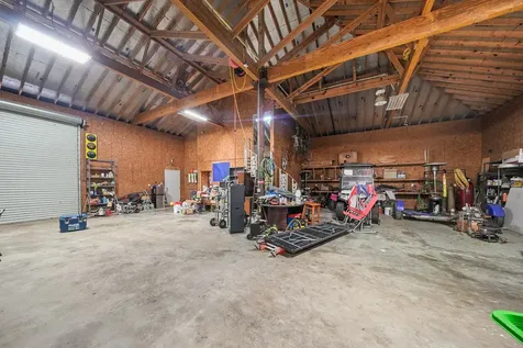 5930 County Road 396 Alvin TX 77511