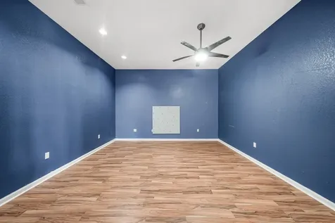 5930 County Road 396 Alvin TX 77511