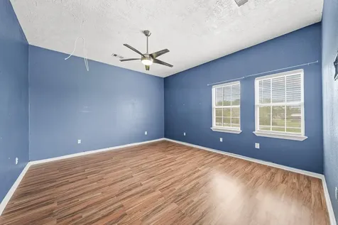 5930 County Road 396 Alvin TX 77511