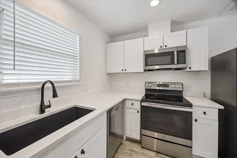 2610 Cochran Street Houston TX 77009