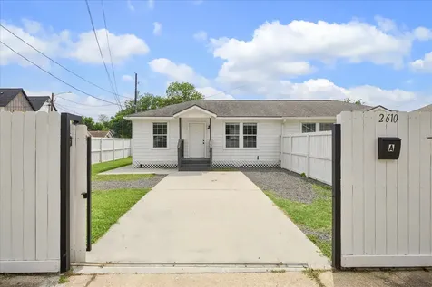 2610 Cochran Street Houston TX 77009