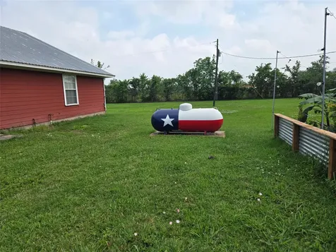 18010 County Road 48 Rosharon TX 77583