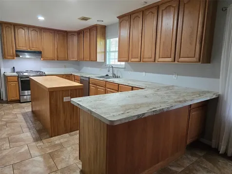 18010 County Road 48 Rosharon TX 77583