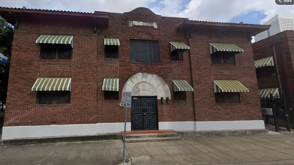 1414 Austin Street 06 Houston TX 77002