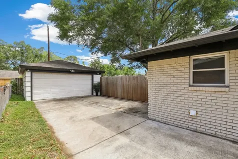 5602 W Bellfort Street Houston TX 77035