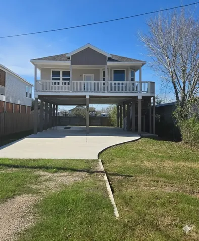1226 9th Street San Leon TX 77539