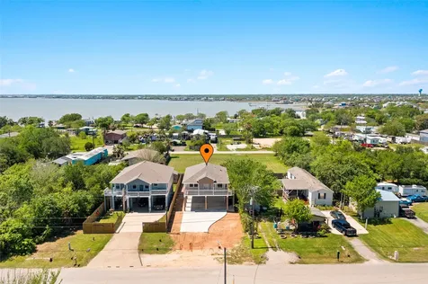 1226 9th Street San Leon TX 77539