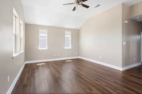 1226 9th Street San Leon TX 77539