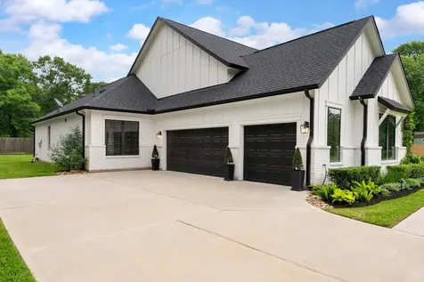 10 Double Creek Court Willis TX 77378