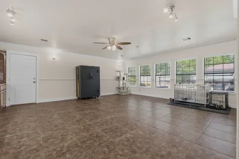 10985 Woods Lane Cleveland TX 77328
