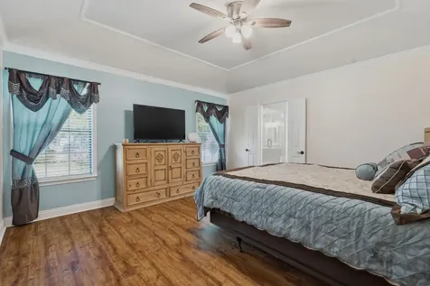 10985 Woods Lane Cleveland TX 77328