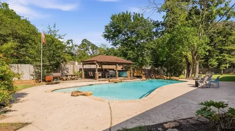 10985 Woods Lane Cleveland TX 77328