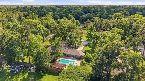 10985 Woods Lane Cleveland TX 77328
