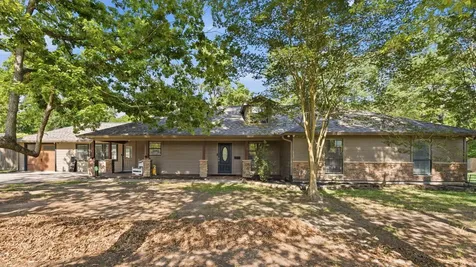 10985 Woods Lane Cleveland TX 77328