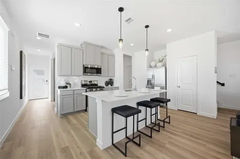 5811 Burt Street Houston TX 77091