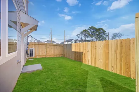 5811 Burt Street Houston TX 77091
