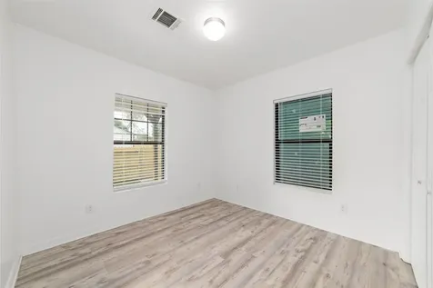 433 Calloway Street Houston TX 77029