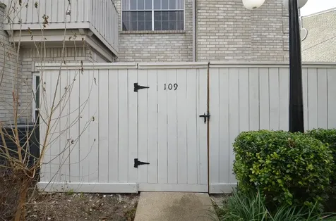 3800 Tanglewilde Street 109 Houston TX 77063