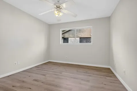 202 Oak Hollow Street Conroe TX 77301