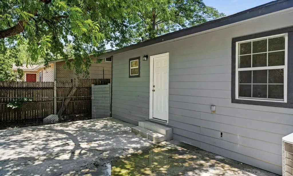 512 Vickers Avenue San Antonio TX 78211