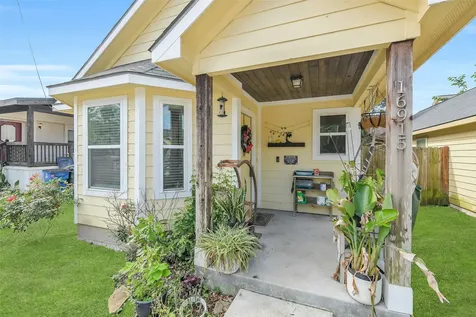 16915 W Ivanhoe Montgomery TX 77316