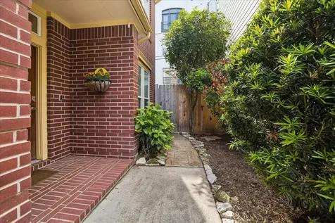 1224 Crocker Street Houston TX 77019