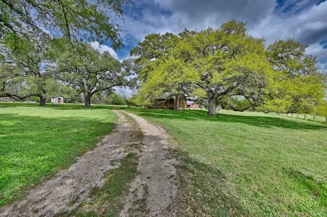 1030 Dixie Road Brenham TX 77833