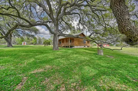 1030 Dixie Road Brenham TX 77833
