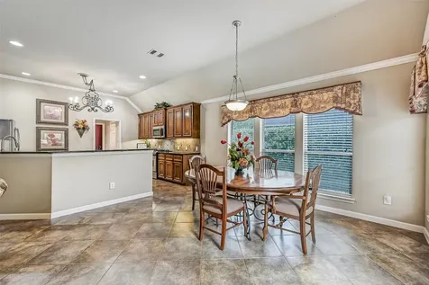 2427 Pioneer Oaks Drive Fresno TX 77545