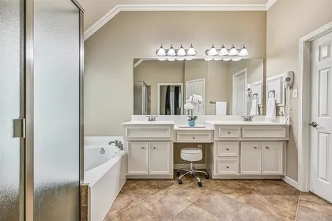 2427 Pioneer Oaks Drive Fresno TX 77545