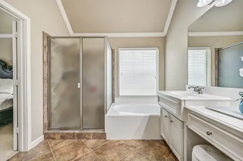 2427 Pioneer Oaks Drive Fresno TX 77545