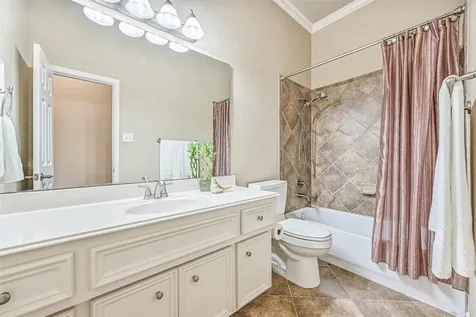 2427 Pioneer Oaks Drive Fresno TX 77545