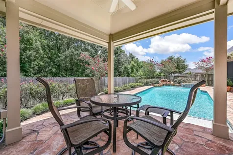 2427 Pioneer Oaks Drive Fresno TX 77545