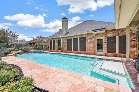 2427 Pioneer Oaks Drive Fresno TX 77545