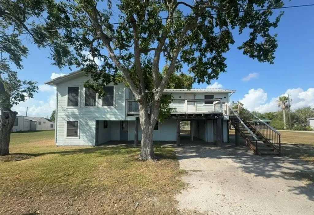 50 N Vivian Stevens Street Port Lavaca TX 77979