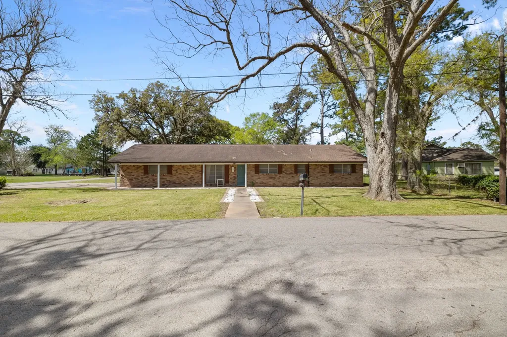 404 S 14th Street West Columbia TX 77486
