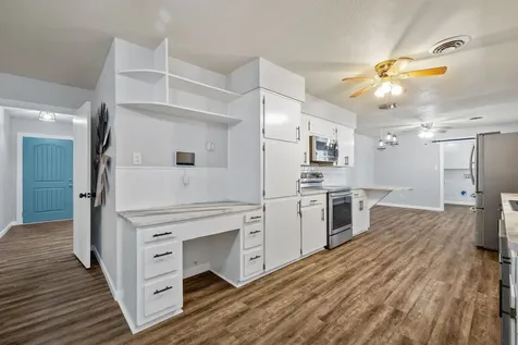 404 S 14th Street West Columbia TX 77486