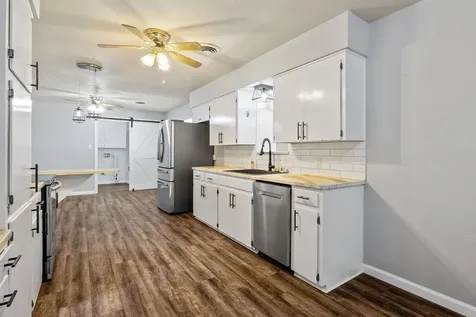 404 S 14th Street West Columbia TX 77486