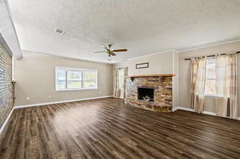 404 S 14th Street West Columbia TX 77486