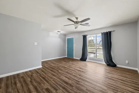 404 S 14th Street West Columbia TX 77486