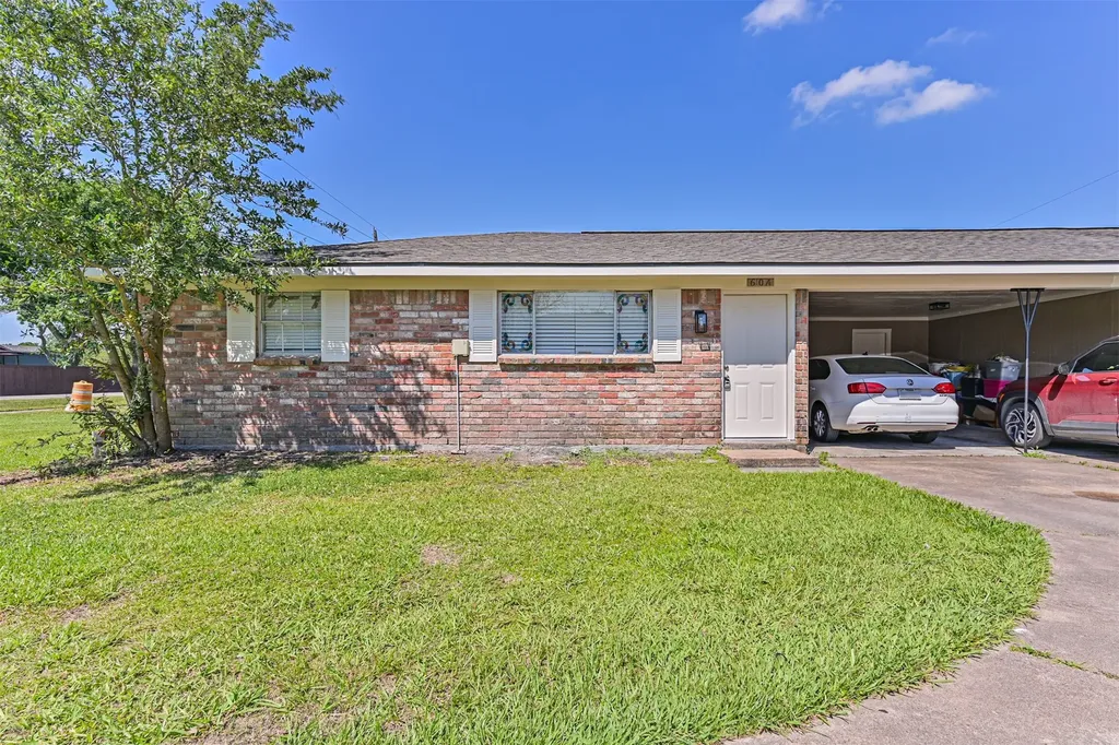 610 County Road 157 Alvin TX 77511