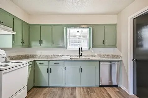 610 County Road 157 Alvin TX 77511