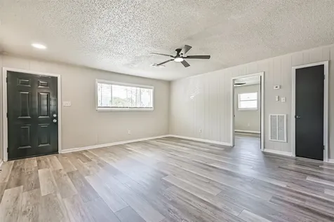 610 County Road 157 Alvin TX 77511