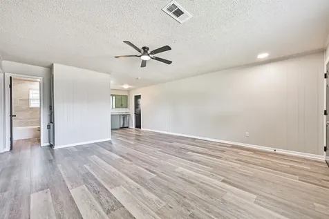 610 County Road 157 Alvin TX 77511