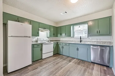 610 County Road 157 Alvin TX 77511