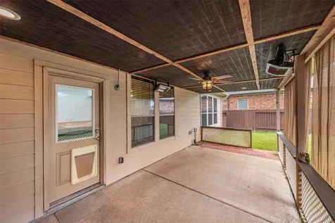 106 Crown Point Court Magnolia TX 77354