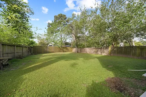 3802 Bayshore Drive Bacliff TX 77518